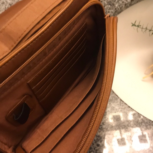 Vintage “Leather” Crossbody - Picture 4 of 8